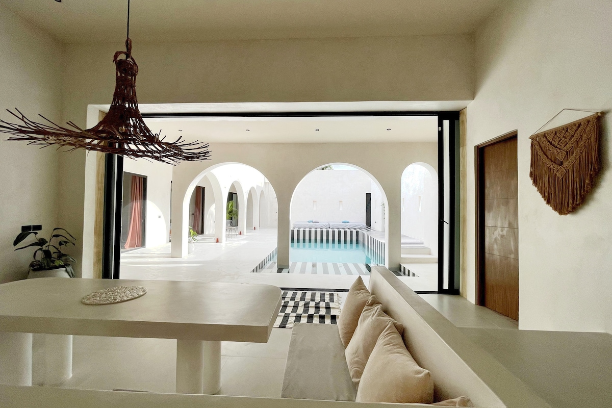 Casa Bali - Minimalist single-story house