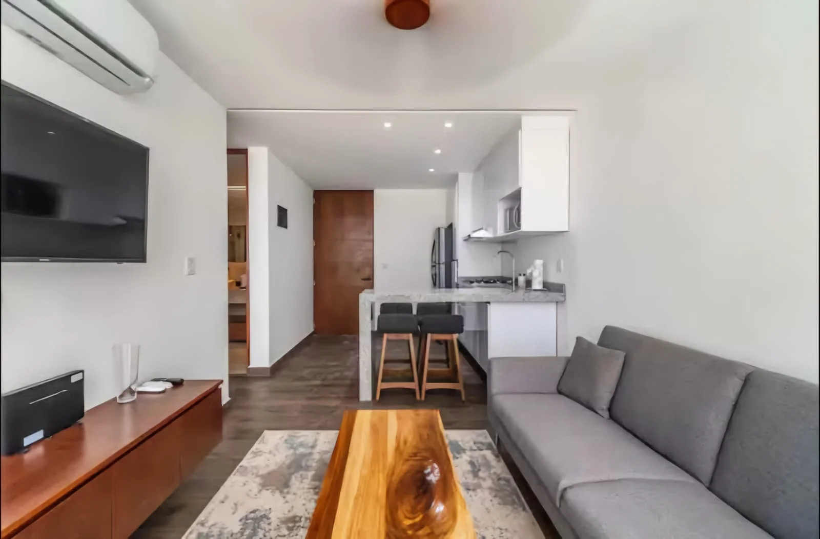 Casa Kiin interior and exterior views