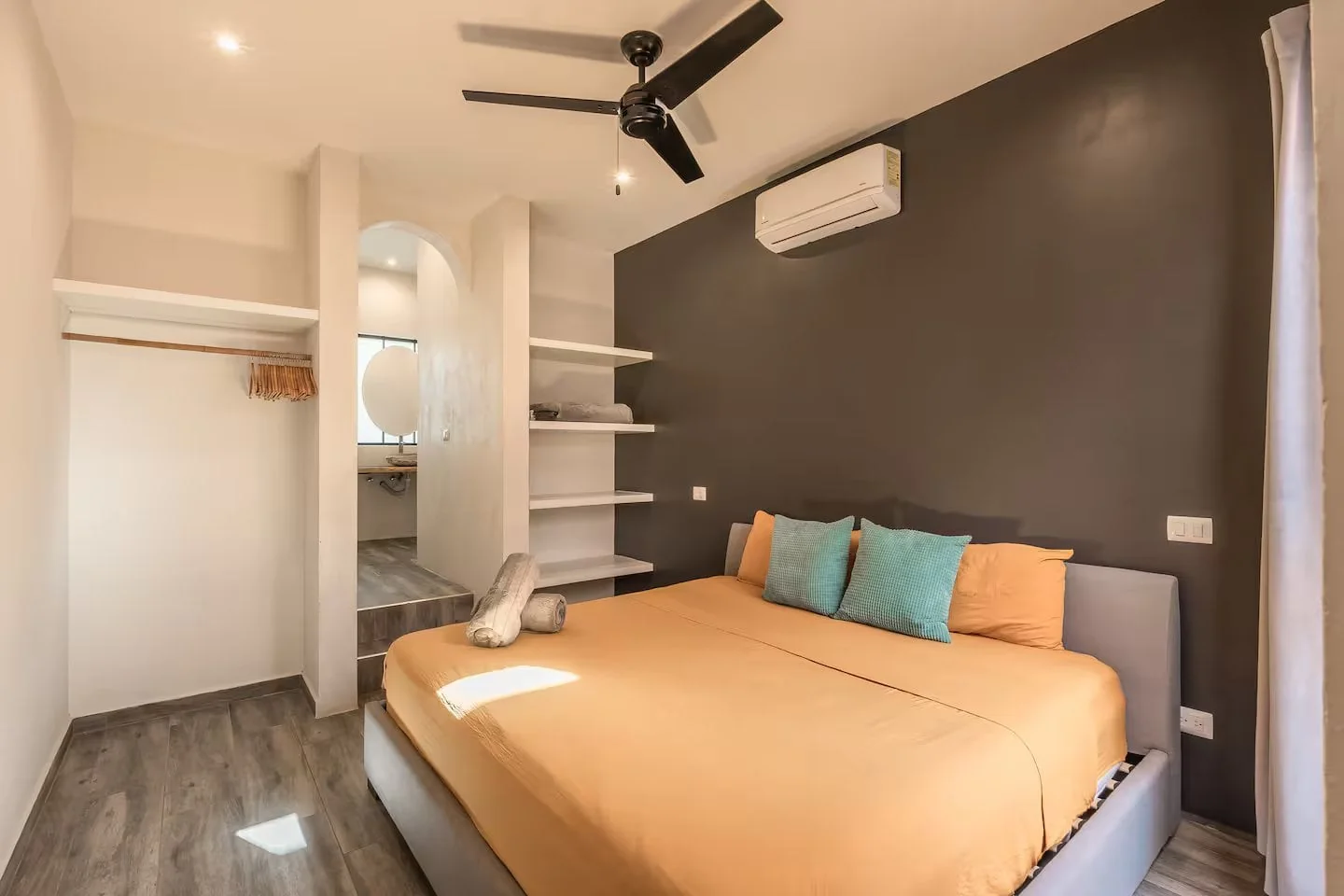 Casa Sueño master bedroom